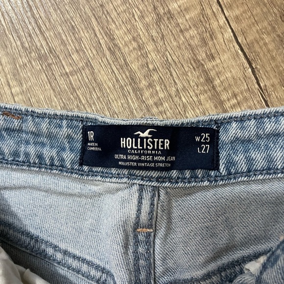 Ultra High Rise Mom Jeans - Picture 2 of 2